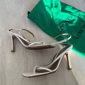 Bottega Veneta Elegant White Strappy Heels